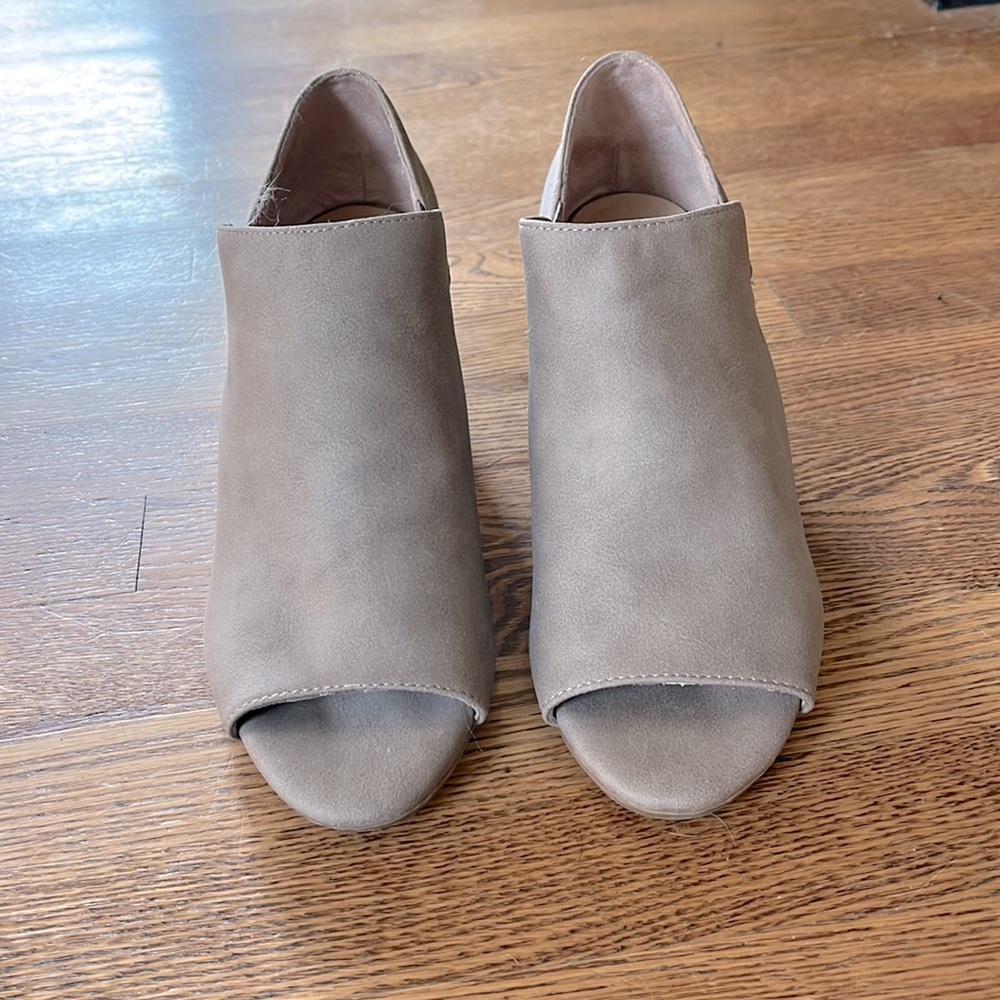 Soul naturalizer suede shoes - women size 9